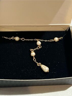 Vintage Avon Gold Tone Pearl Necklace